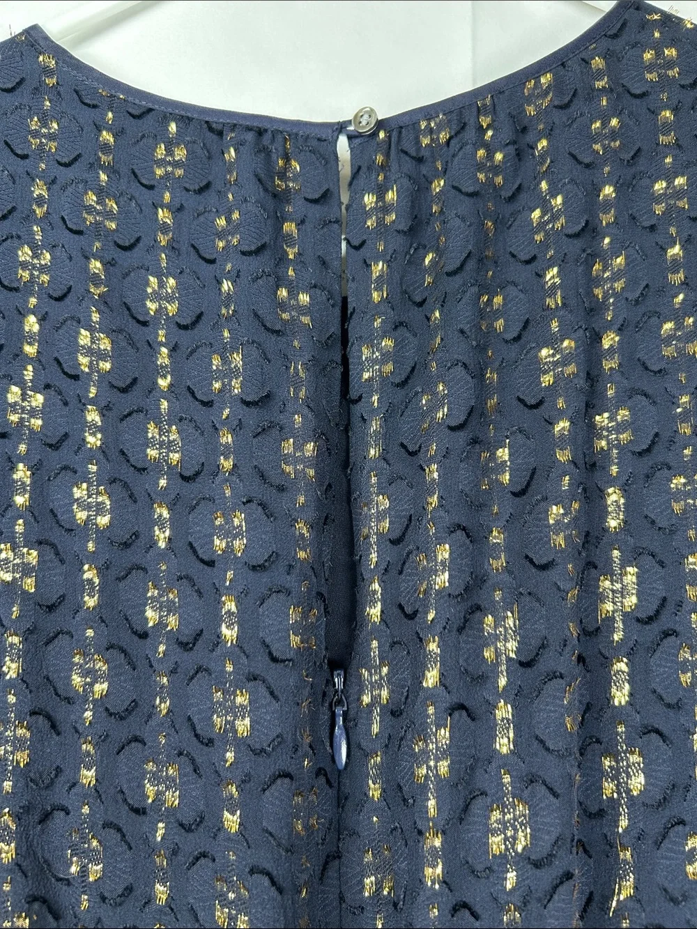 J Crew Silk Blend Textured Dress Size 2 Navy Blue Gold Chiffon Tiered Sleeveless